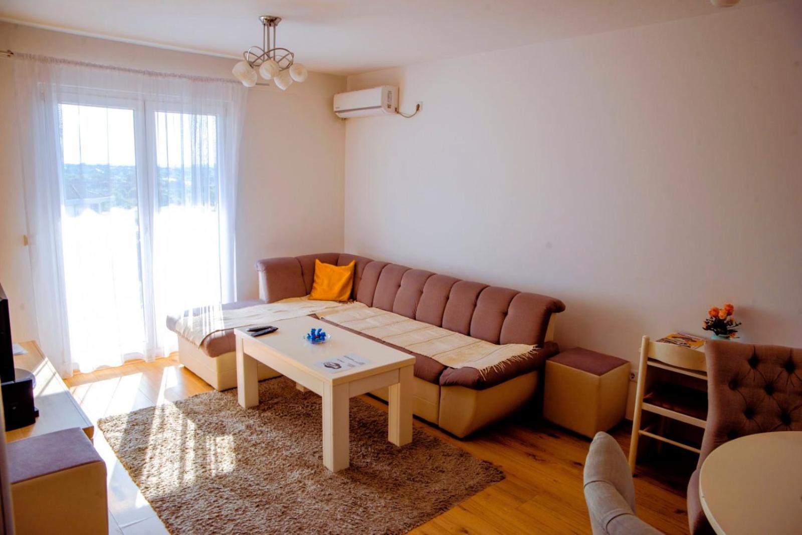 Majna Apartment